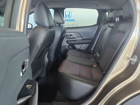 Used 2025 Nissan Kicks SR FWD image 14
