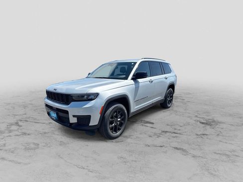 Certified 2024 Jeep Grand Cherokee L Laredo AWD/4WD image 4
