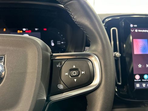 Certified 2023 Volvo XC40 Recharge Ultimate AWD/4WD image 14