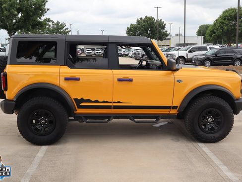 Used 2022 Ford Bronco Wildtrak AWD/4WD image 2