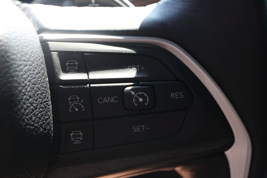 Used 2022 Jeep Grand Cherokee L Limited RWD image 42