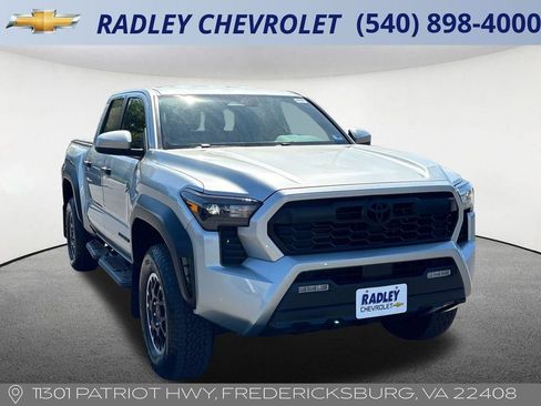 Used 2024 Toyota Tacoma TRD Off-Road AWD/4WD image 21