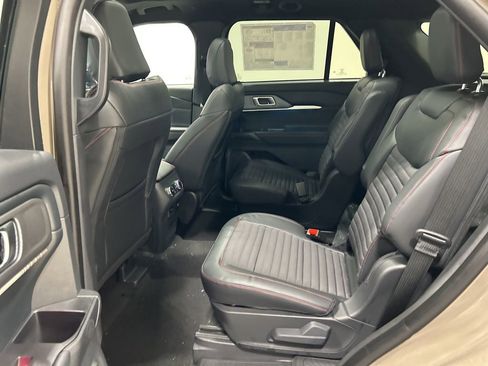 New 2026 Ford Explorer ST-Line w/ ST-Line Street Pack AWD/4WD image 30
