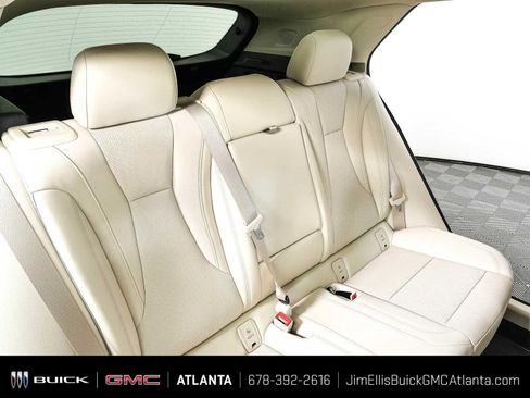 Certified 2022 Buick Envision Essence w/ Technology Package I FWD image 23