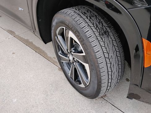 Used 2025 Buick Enclave Sport Touring image 27