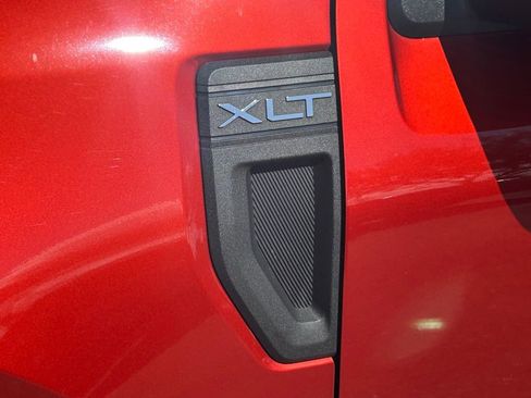 Certified 2022 Ford Maverick XLT w/ XLT Luxury Package image 17