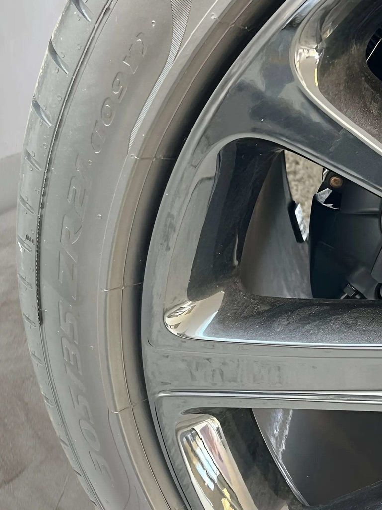 Used 2022 Bentley Continental GT AWD/4WD image 30