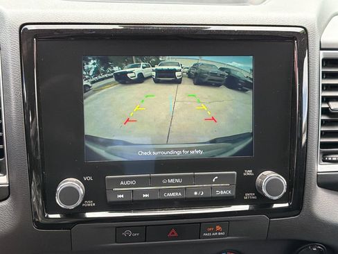 Used 2024 Nissan Frontier SV RWD image 25