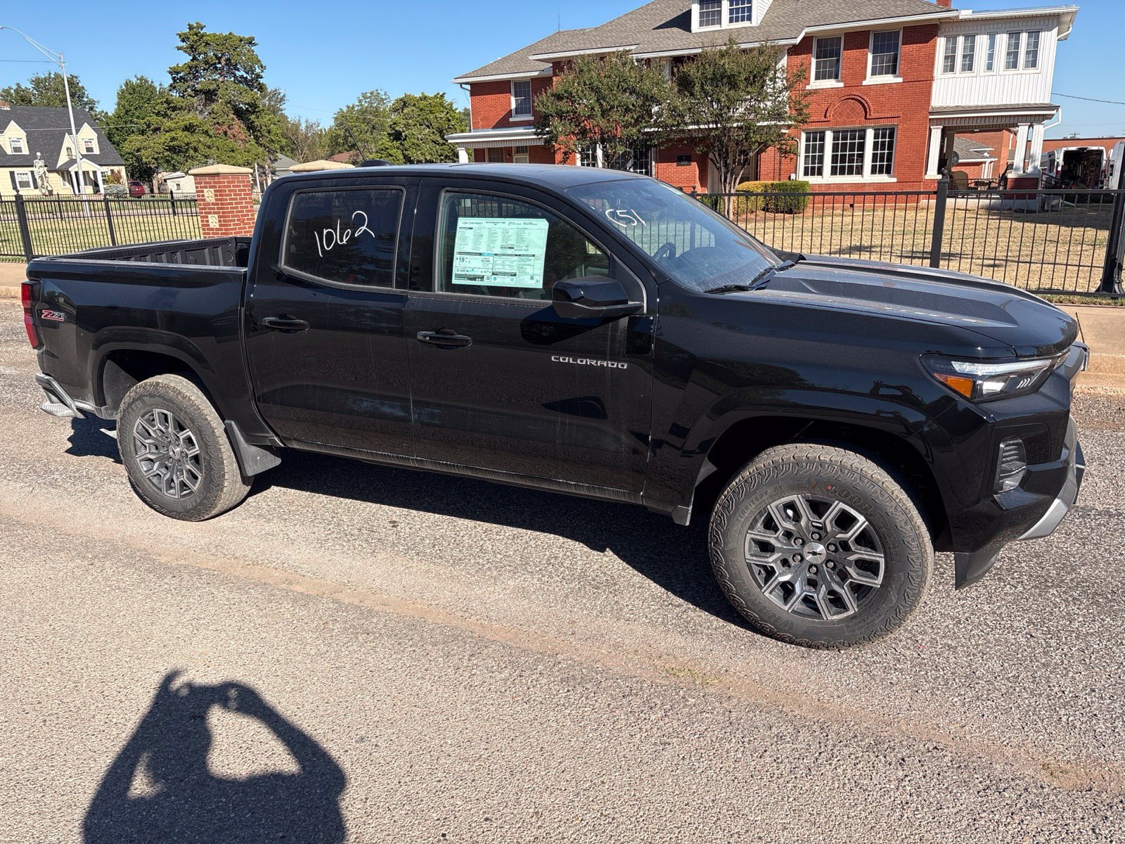 New 2026 Chevrolet Colorado Z71 w/ Technology Package AWD/4WD image 2