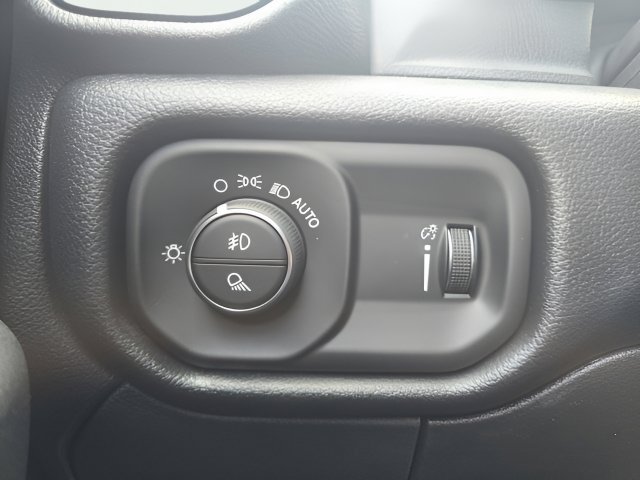 New 2026 RAM 3500 Tradesman AWD/4WD image 11
