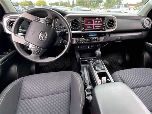 Used 2022 Toyota Tacoma SR5 w/ Trail Edition AWD/4WD image 17