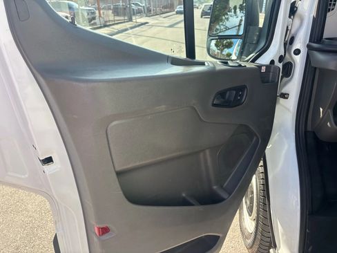 Used 2020 Ford Transit 250 Low Roof image 9