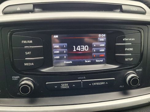 Used 2016 Kia Sorento LX image 25