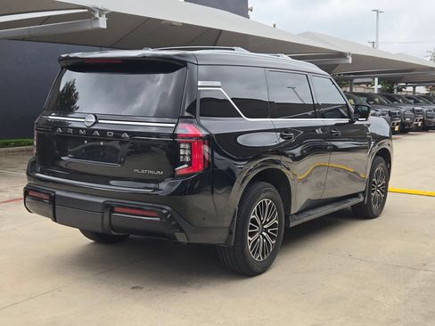 Used 2025 Nissan Armada Platinum RWD image 3