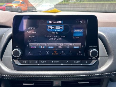 Used 2023 Nissan Rogue SV image 28