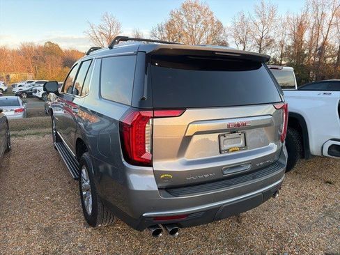 Used 2021 GMC Yukon Denali w/ LPO, Illumination Package image 11