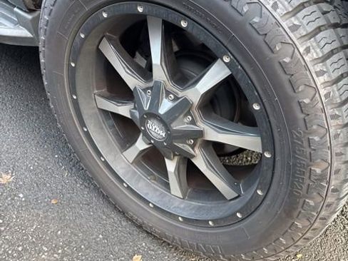 Used 2016 Chevrolet Tahoe LT w/ Luxury Package image 14