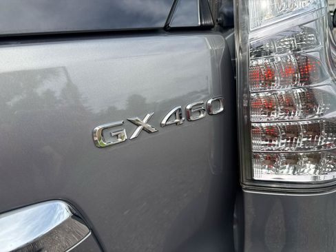 Used 2014 Lexus GX 460 w/ Premium Package AWD/4WD image 17