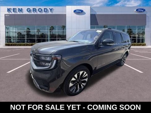 Used 2025 Ford Expedition Max Platinum w/ Driver's Package AWD/4WD image 1
