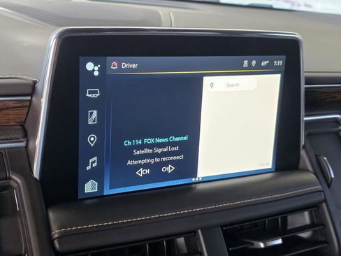 Used 2023 Chevrolet Suburban Premier image 22