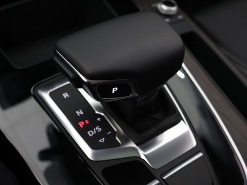 Used 2024 Audi Q5 e Premium Plus image 56