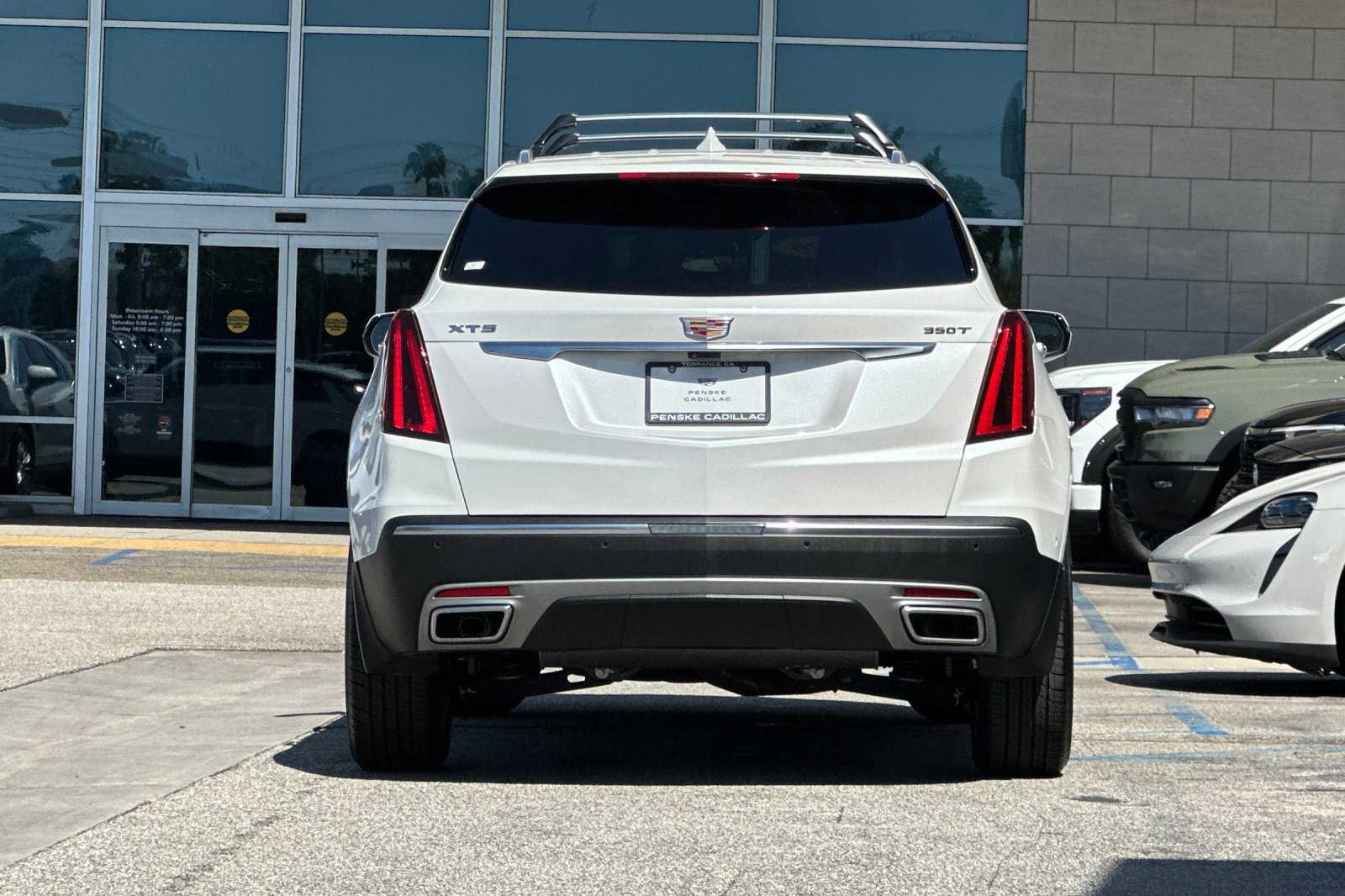 Used 2026 Cadillac XT5 Premium Luxury FWD image 5