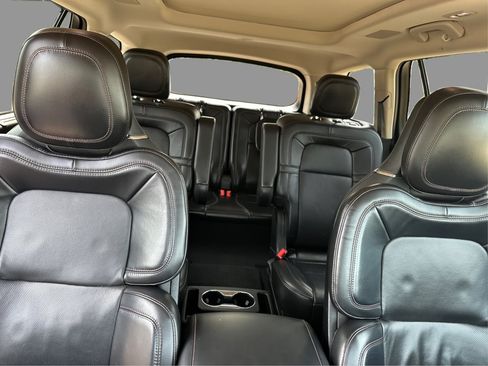 Used 2020 Lincoln Aviator Reserve w/ Equipment Group 202A AWD/4WD image 40