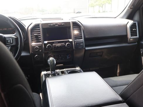 Used 2018 Ford F150 XLT w/ Equipment Group 302A Luxury AWD/4WD image 31