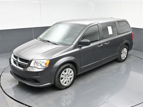 Used 2019 Dodge Grand Caravan SE w/ UConnect Hands-Free Group FWD image 40