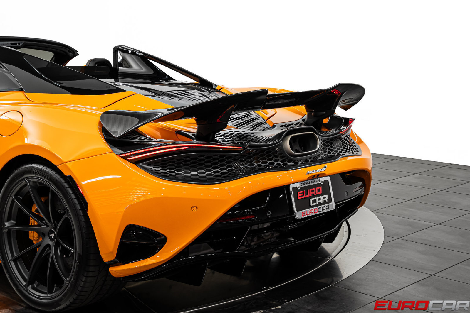 Used 2026 McLaren 750S Spider RWD image 20