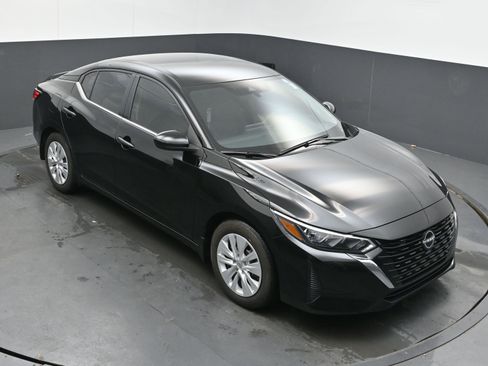 Certified 2025 Nissan Sentra S image 30