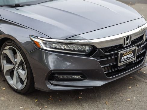 Used 2018 Honda Accord Touring image 9
