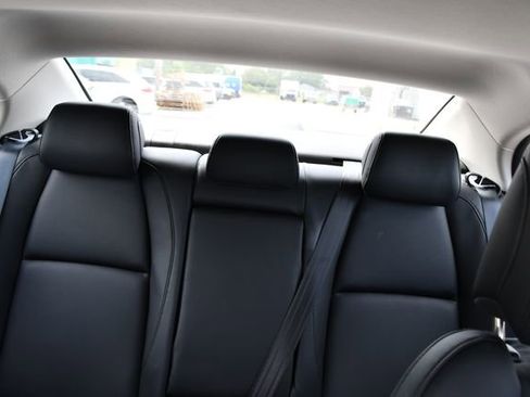 Used 2025 MAZDA MAZDA3 s FWD image 34