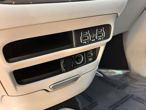 Used 2022 Chrysler Pacifica Touring-L FWD image 33