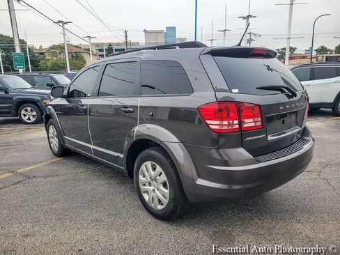 Used 2017 Dodge Journey SE w/ Flexible Seating Group FWD image 11