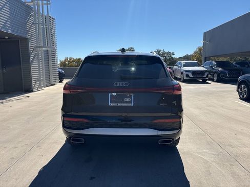 Certified 2025 Audi Q5 Premium w/ Convenience Package image 7