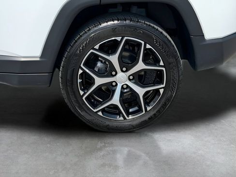 Used 2024 Jeep Compass Limited AWD/4WD image 13