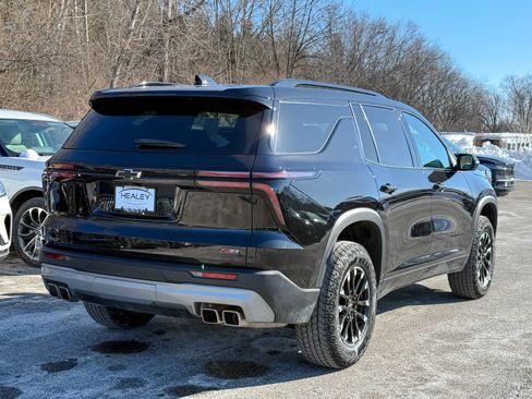 Used 2025 Chevrolet Traverse Z71 w/ Driver Confidence Package image 6