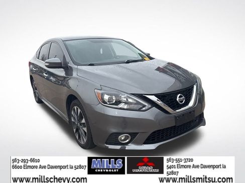 Used 2019 Nissan Sentra SR image 2