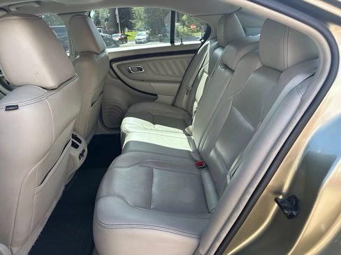 Used 2012 Ford Taurus Limited FWD image 19