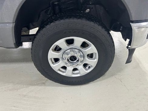 Certified 2024 Ford F250 XLT AWD/4WD image 3