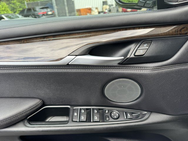 Used 2018 BMW X5 xDrive50i AWD/4WD image 17
