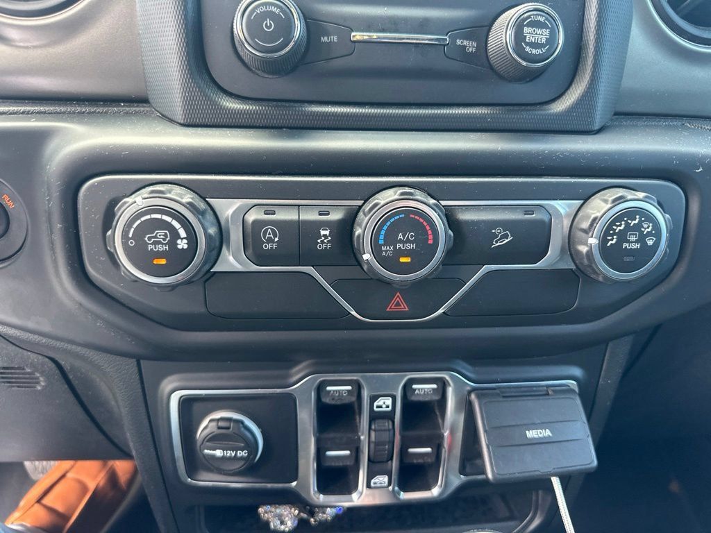 Used 2019 Jeep Wrangler Unlimited Sport S AWD/4WD image 18