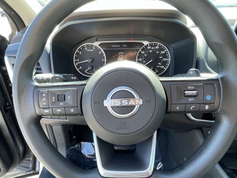 Used 2023 Nissan Rogue SV AWD/4WD image 17