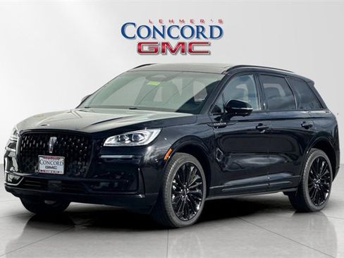 Used 2023 Lincoln Corsair Reserve w/ Equipment Group 201A image 8