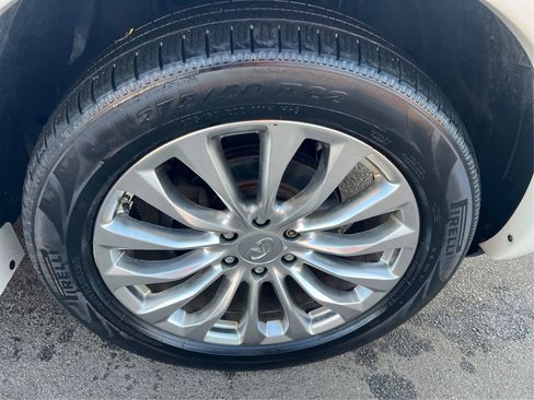 Used 2016 INFINITI QX80 Sport Utility 4D w/ 22" Wheel Package image 24