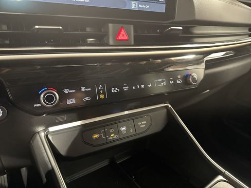 New 2026 Kia Carnival SX Prestige image 24