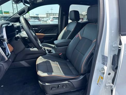 Used 2026 GMC Canyon AT4 AWD/4WD image 16