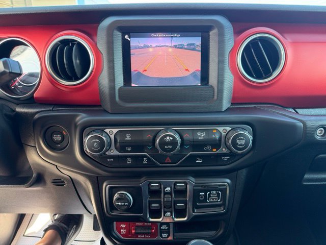 Used 2020 Jeep Gladiator Rubicon w/ Trailer Tow Package AWD/4WD image 18