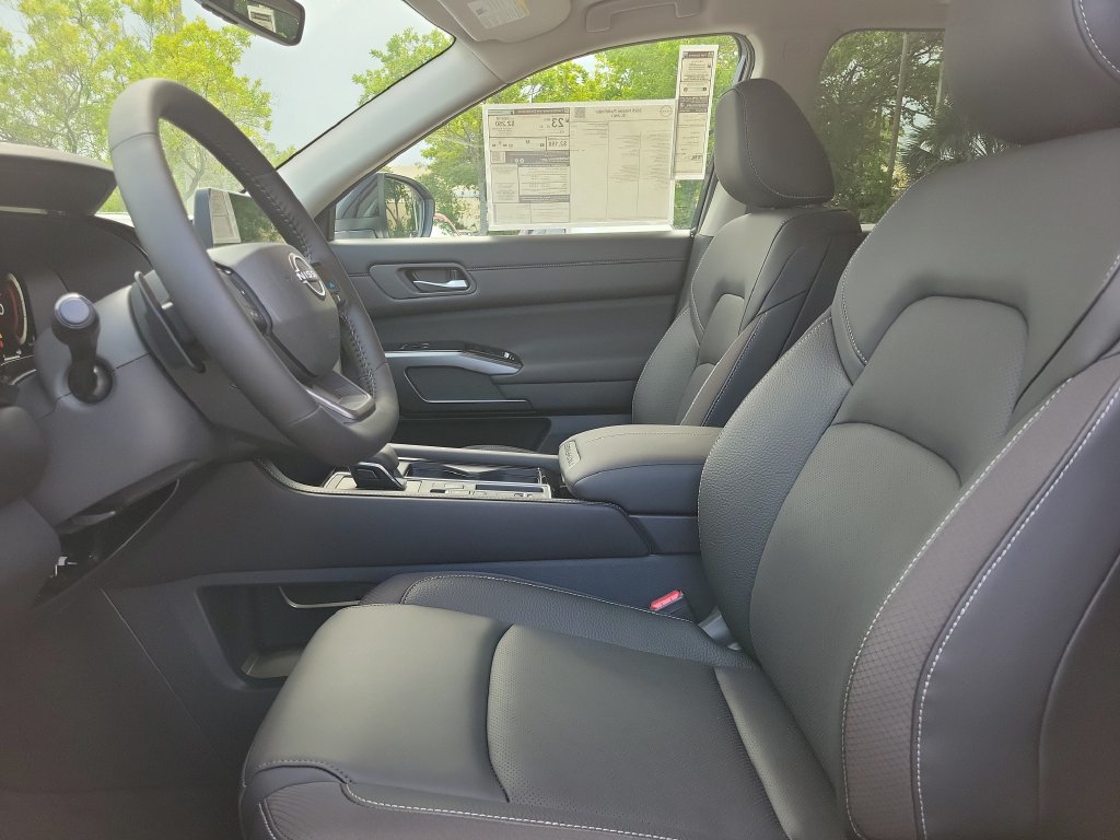 New 2026 Nissan Pathfinder SL FWD image 22